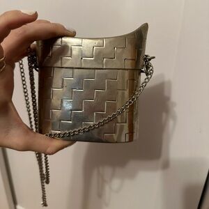 Rare* 1950’s vintage silver metal bag / purse in a chain